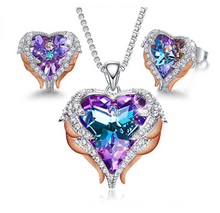 Load image into Gallery viewer, Angel Wing Heart Necklace Set.