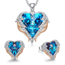 Load image into Gallery viewer, Angel Wing Heart Necklace Set.