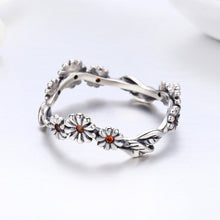 Load image into Gallery viewer, Twisted Daisy Flower Finger Rings